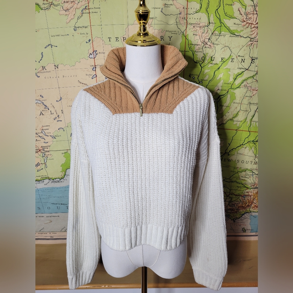 Derek Heart Tan and Cream Knit Sweater Size M. Normcore Blokecore Scandi Girl